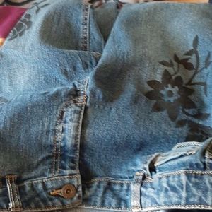 Jeans w/ black roses